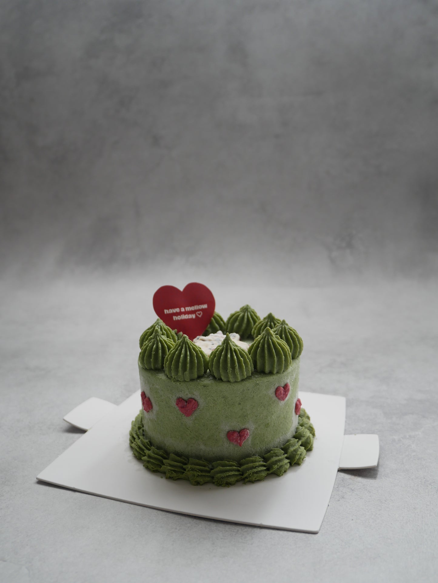 《have a mellow holiday cake 》