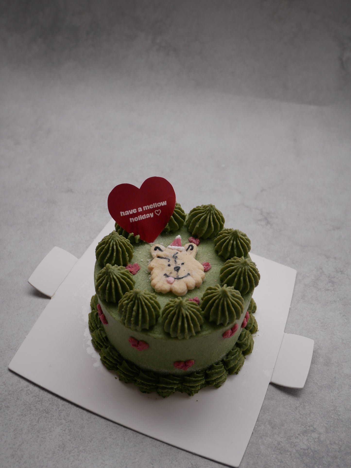 《have a mellow holiday cake 》