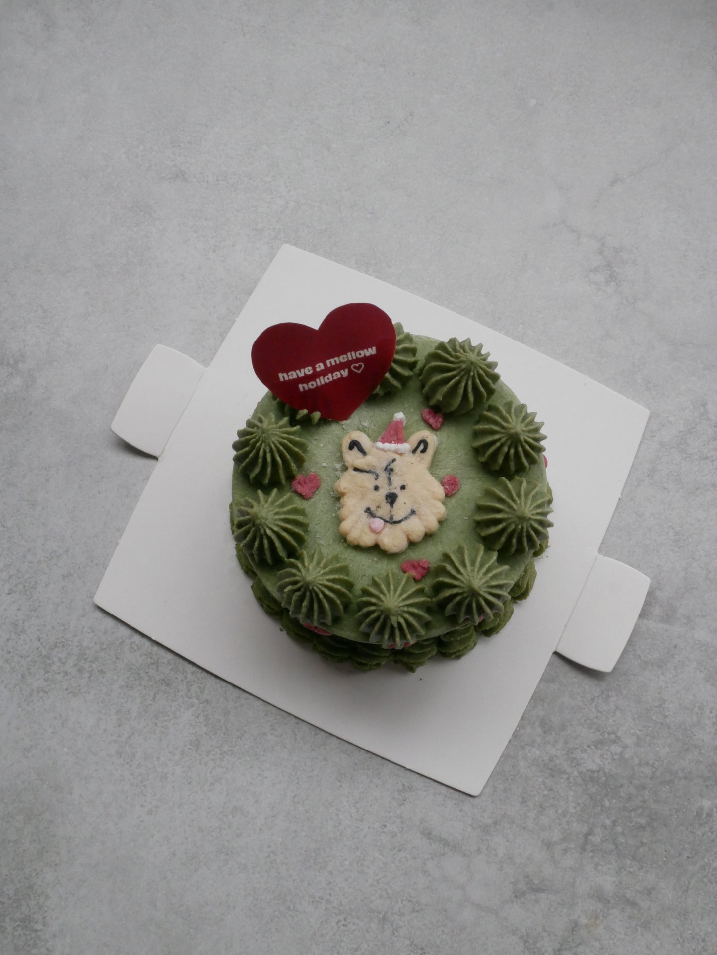 《have a mellow holiday cake 》