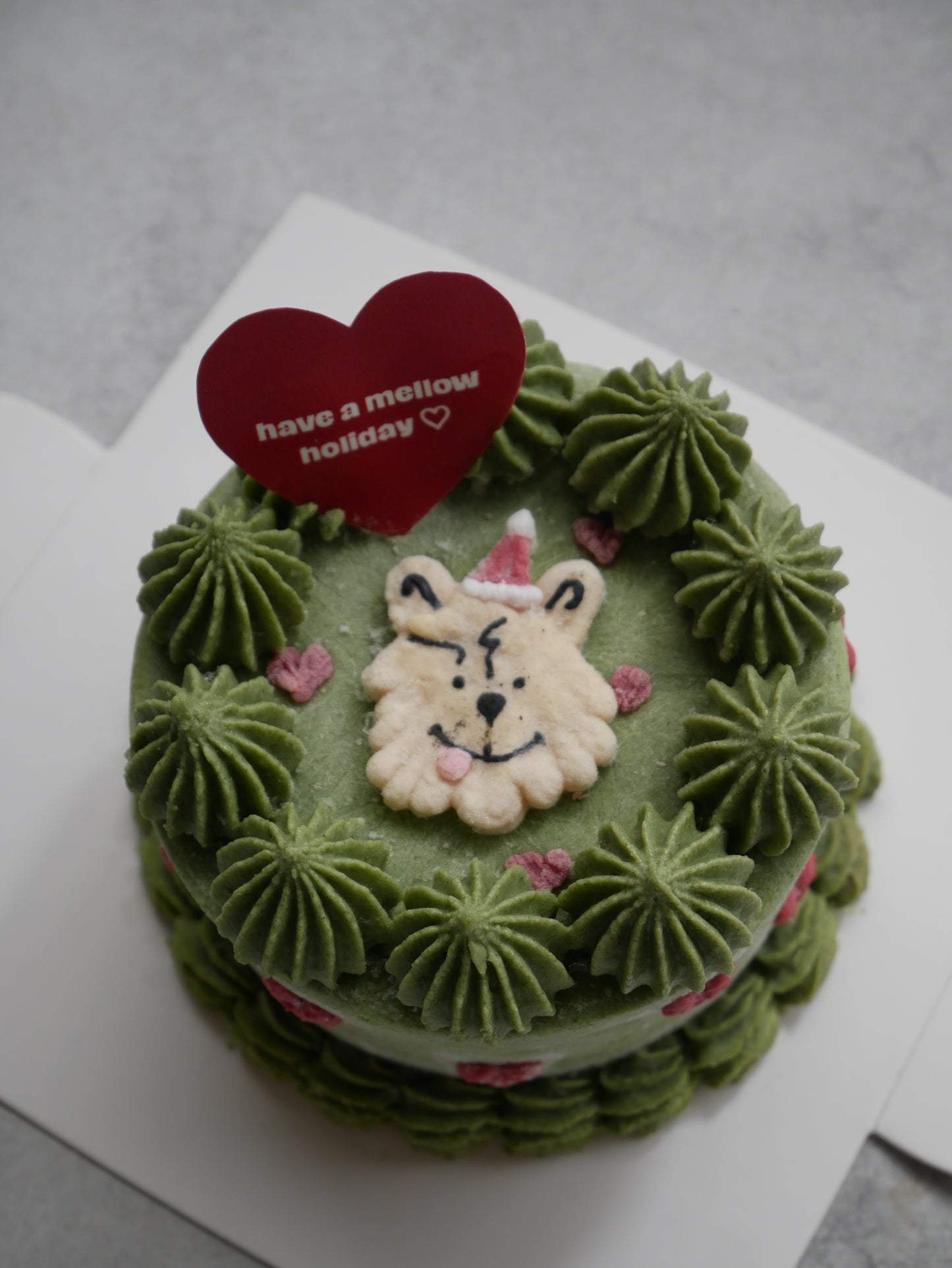 《have a mellow holiday cake 》