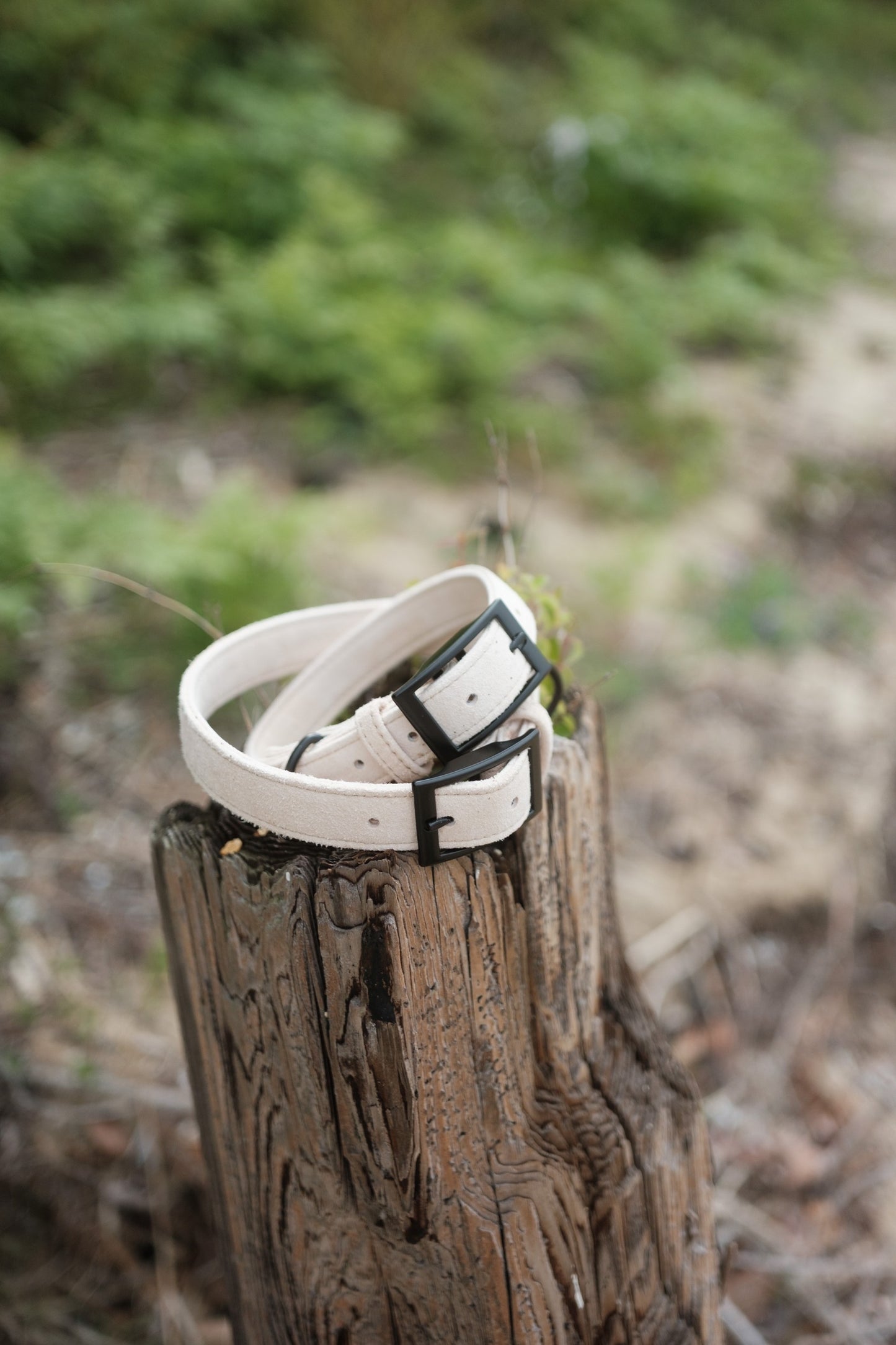 《ON THE ROAD SERVICE 》《ハンドメイド / アップサイクル》《Upcycled Ethical Leather Collor》