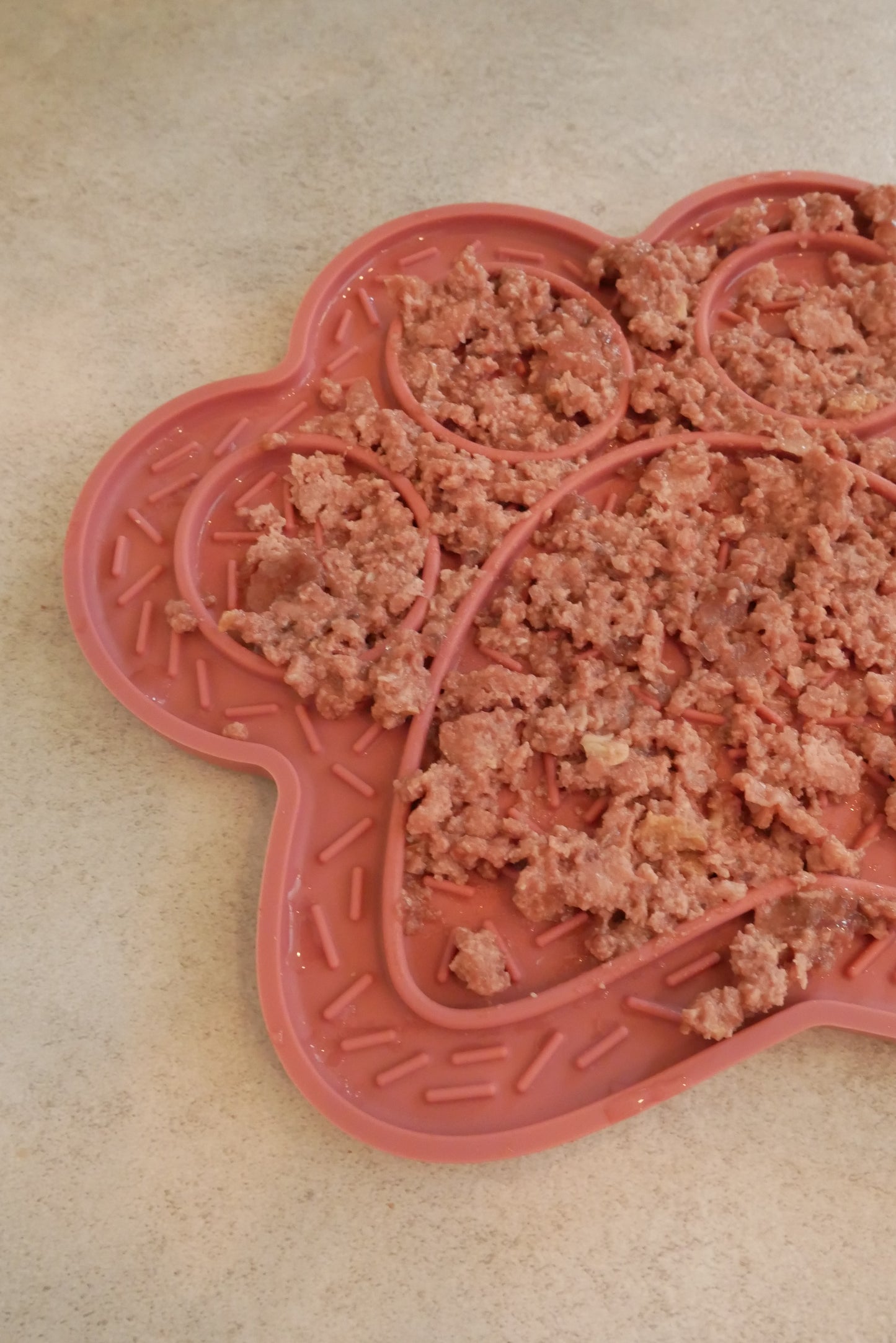 《ストレス解消&お留守番対策にも》《LICK MAT》