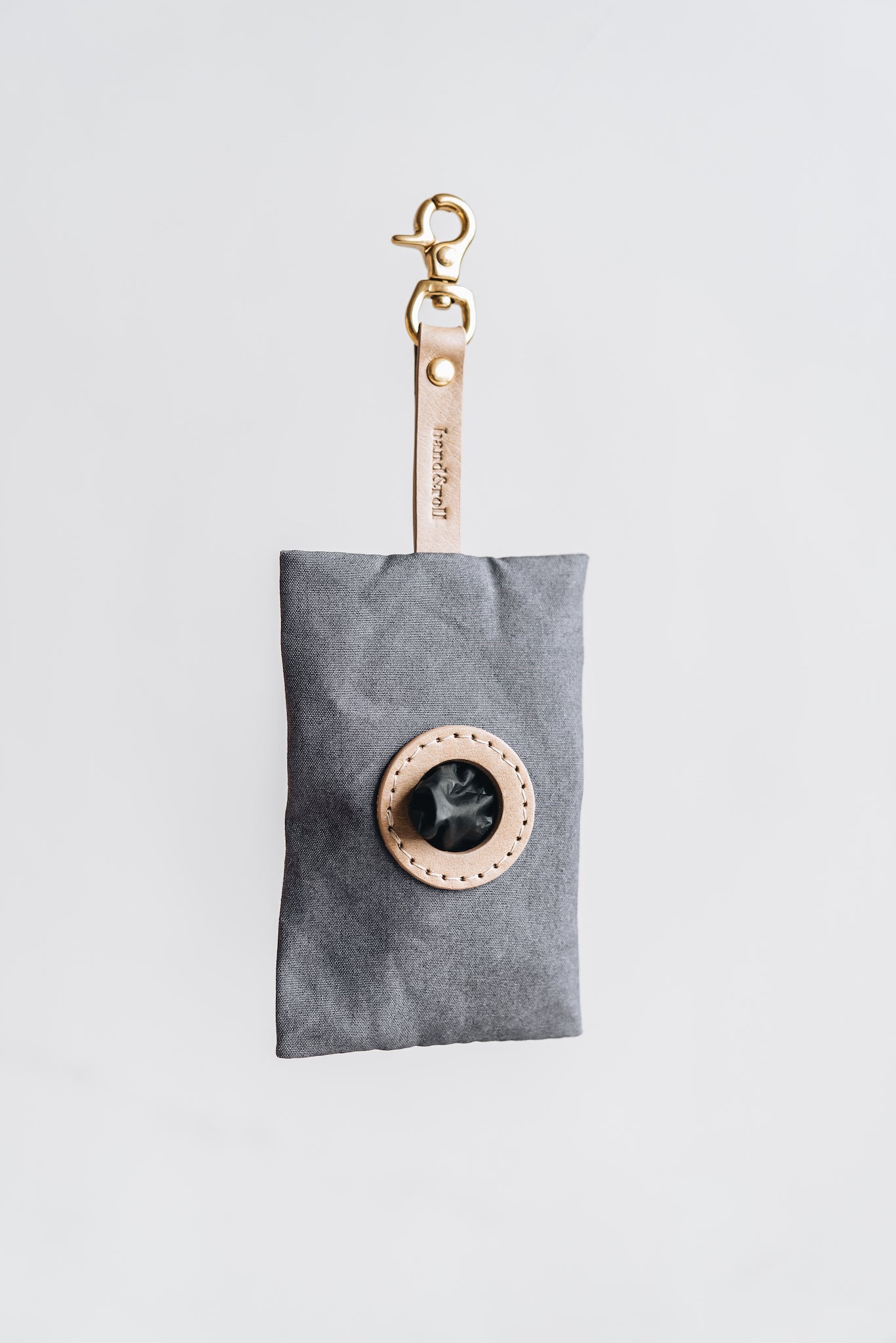 《NOI》《Portable Poo Bag / トイレバッグ入れ》