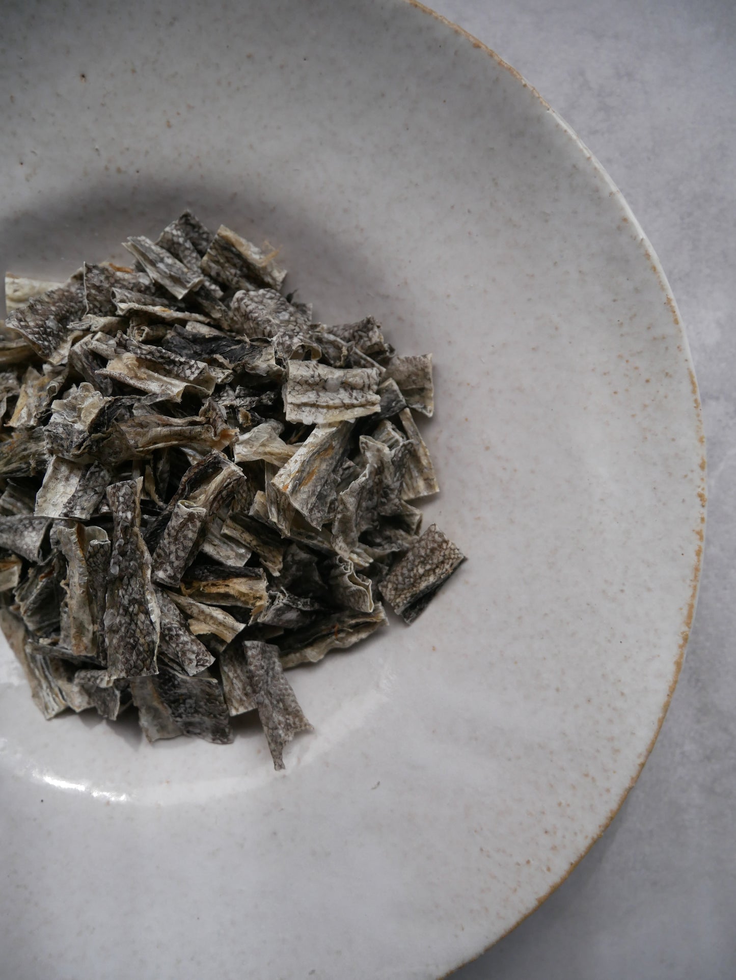 《無添加＆アップサイクル》《スケトウダラのひとくちトリーツ》　　