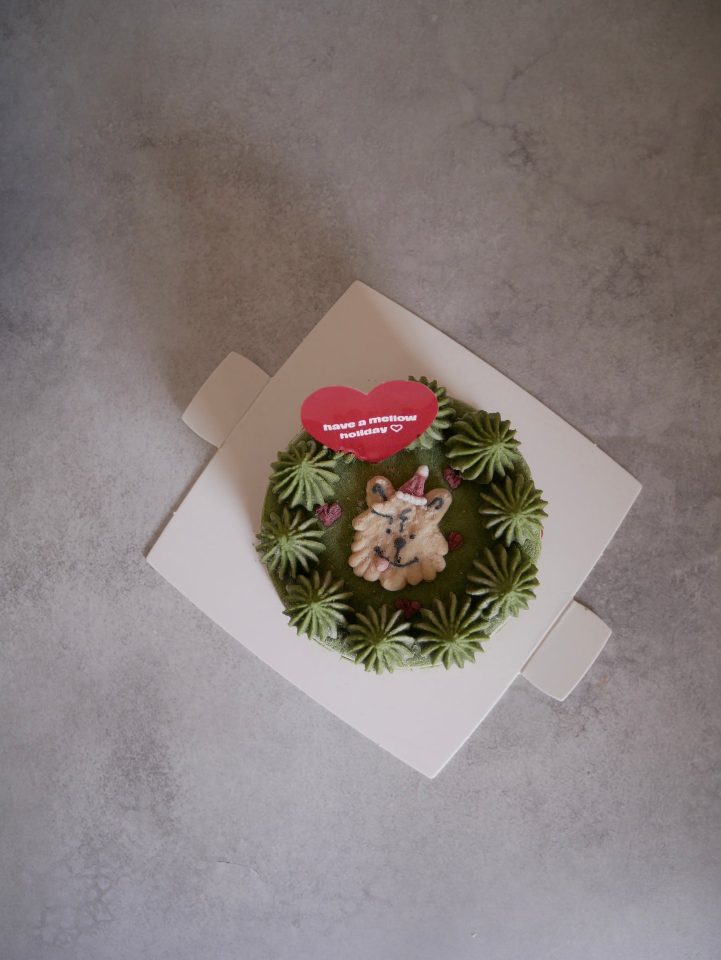 《have a mellow holiday cake 》