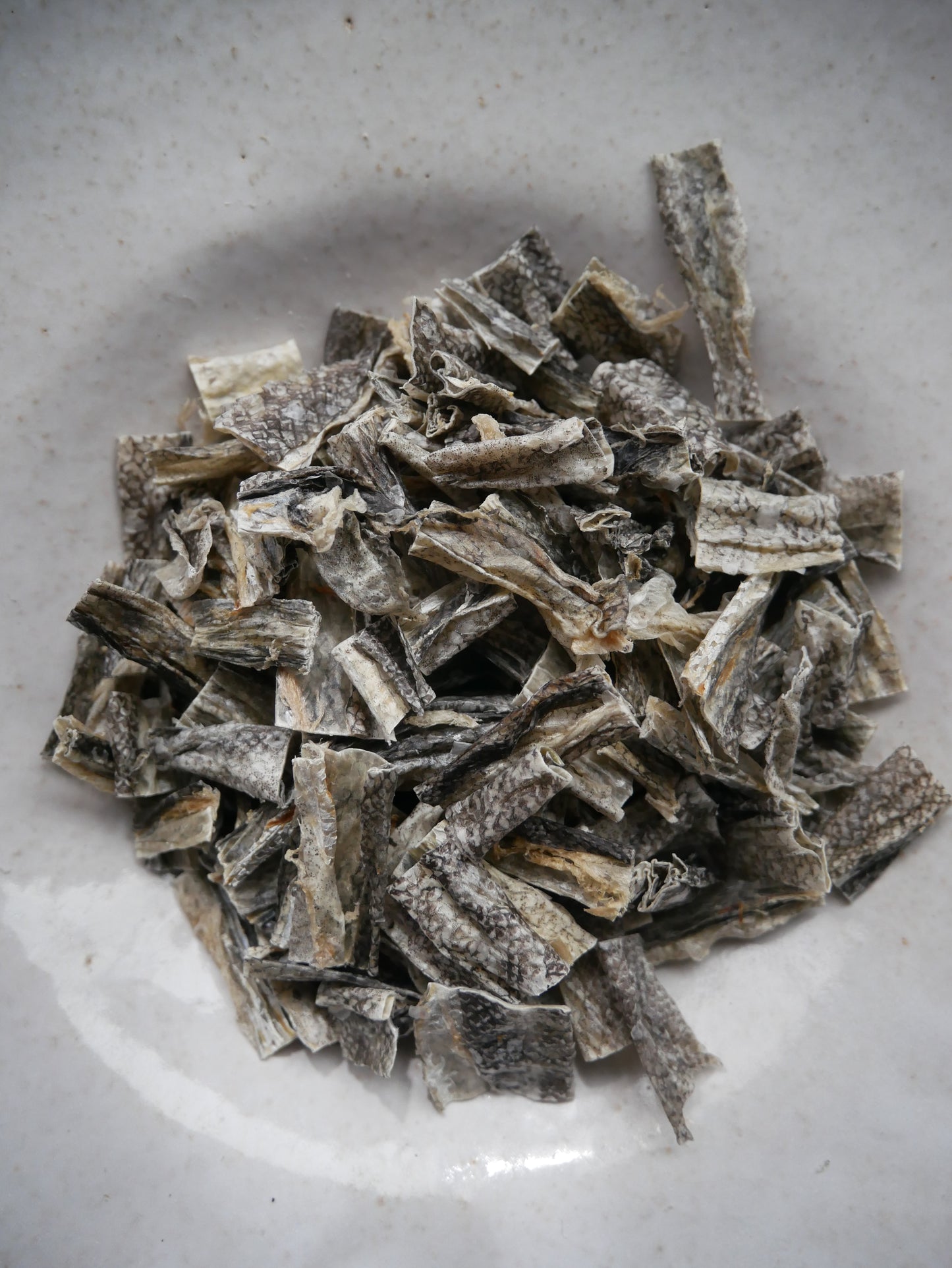 《無添加＆アップサイクル》《スケトウダラのひとくちトリーツ》　　