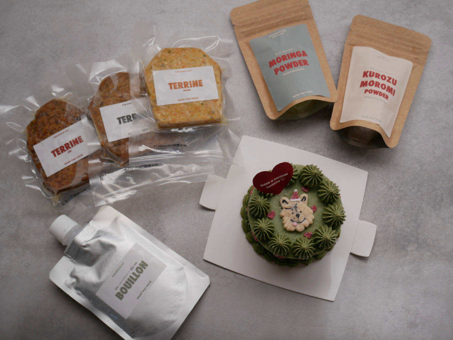 《have a mellow holiday cake 》